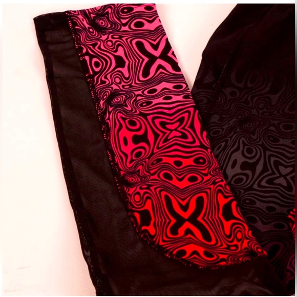 ❤️NWT❤️Petite women/girls size XL🌺Yoga/workout-leggings🌺with mesh cutout - Picture 5 of 8